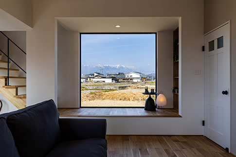 窓からの借景。